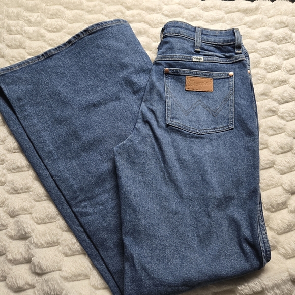 Wrangler Wanderer High Rise Trumpet Flare Jeans Womens 28x34 Western New - Picture 6 of 7
